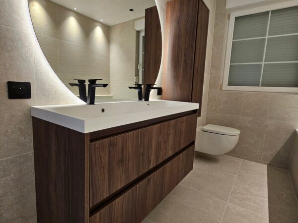 SALLE DE BAIN SUR MESURE 3 600X450 | GreenTech ECS Création et rénovation de salle de bain clé en main et sur mesure à proximité de Saint-Louis et Sierentz Audincourt 1